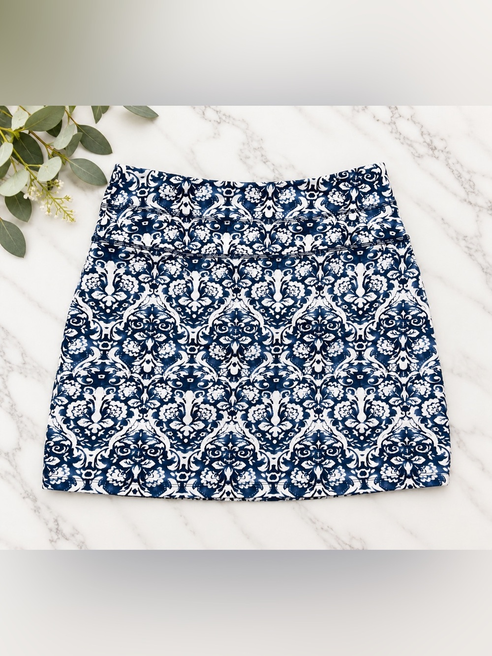 Nanette Lepore Navy & White Damask Print Skort – Size Large